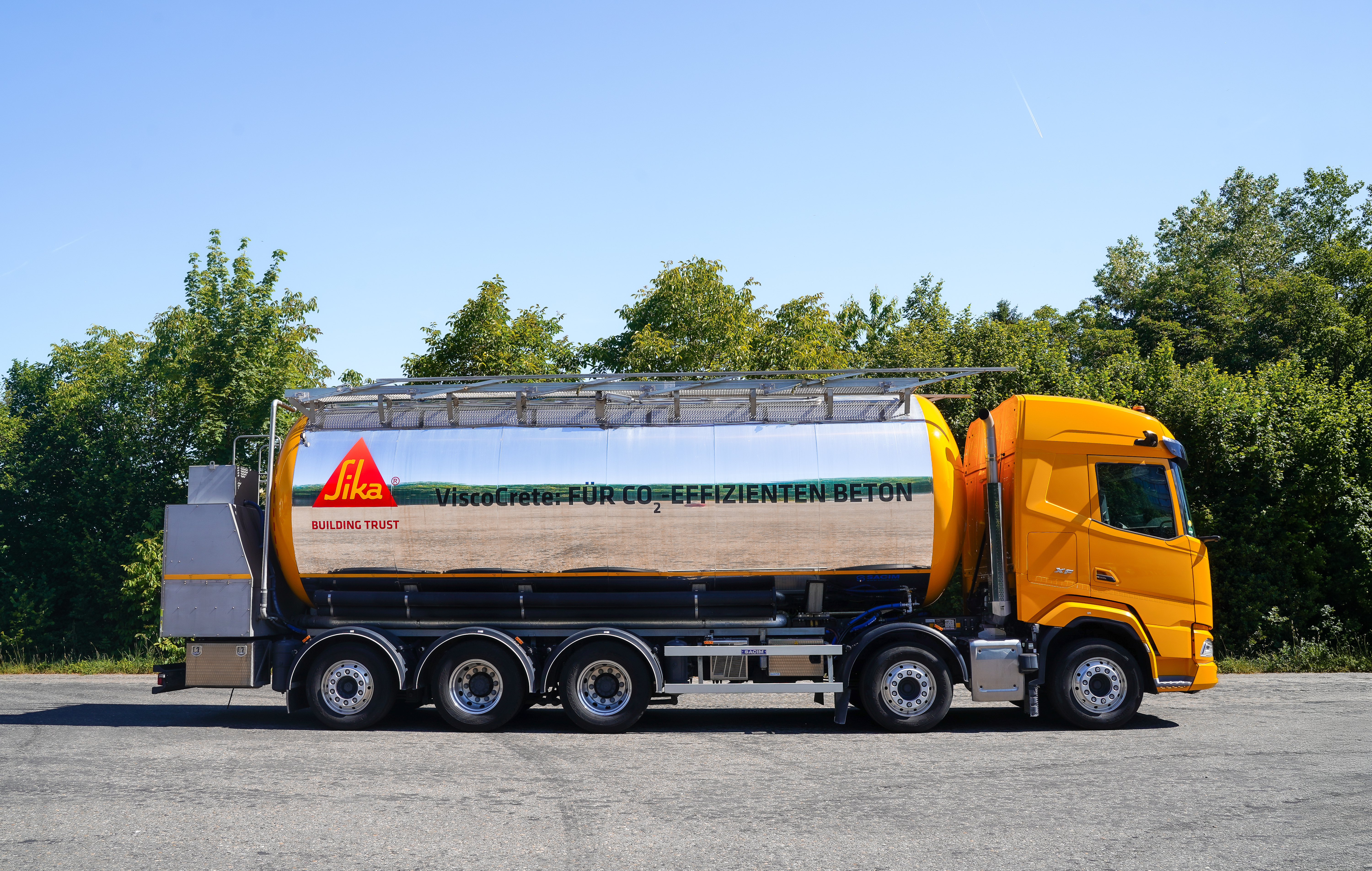 Bertschi Sika Truck side view