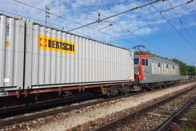 Dry Bulk container on a rail wagon 