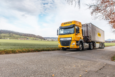 Dry Bulk-Lkw mit Container 